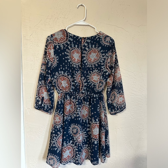 ❤️‍🔥2/$20❤️‍🔥 Patterned Dress Size Medium Forever 21 Dress - Picture 3 of 9